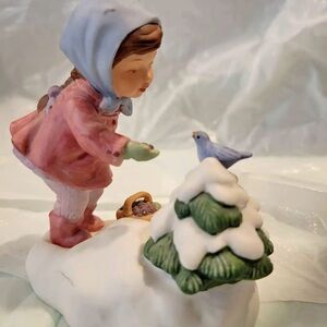 Avon “We wish you a Merry Christmas” Musical Figurine
